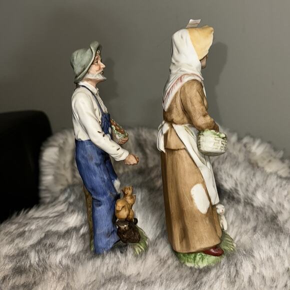 Vintage Honco Man and Woman Farmer Signed Figurines #1409 - Picture 6 of 8